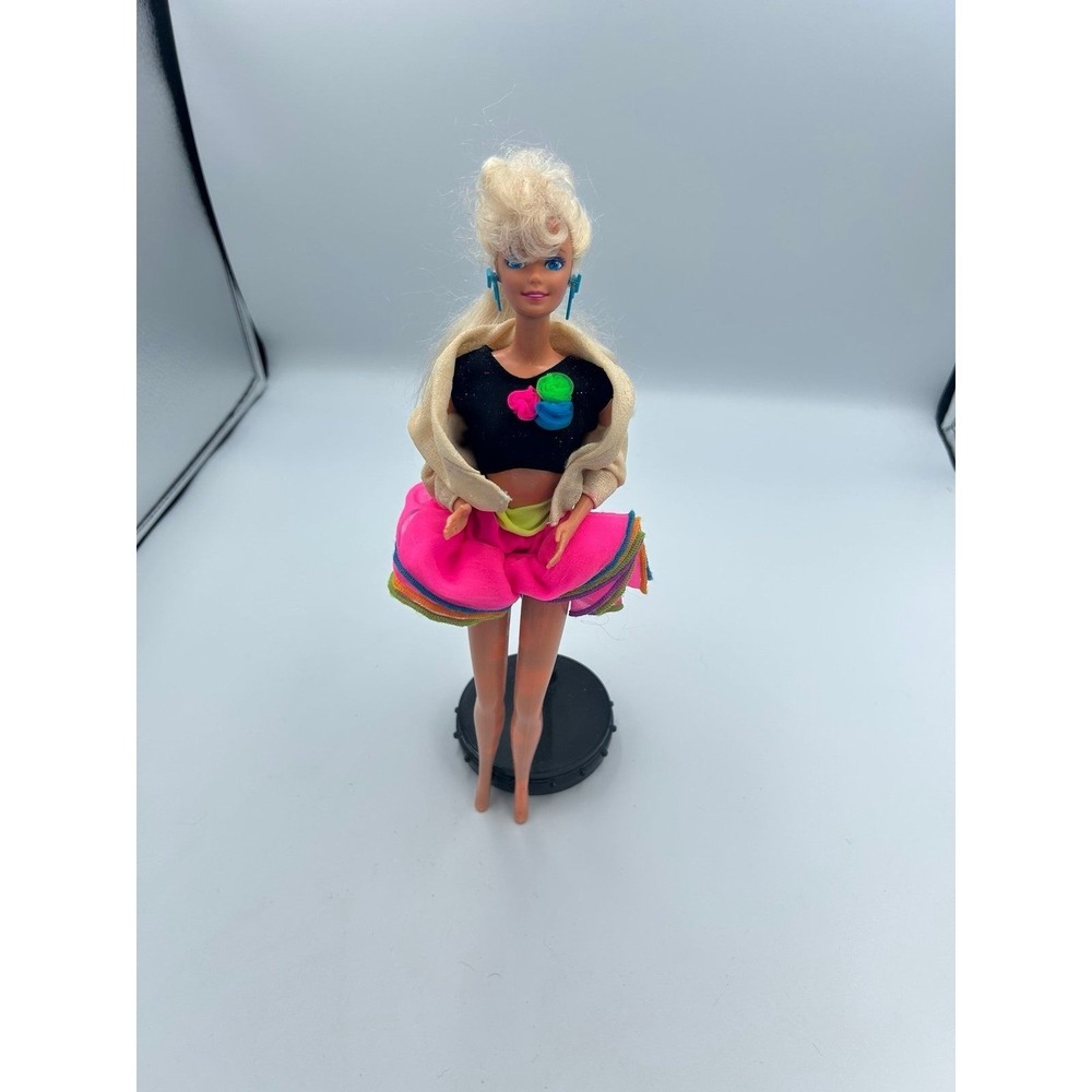 Vintage 1989 Dance Club Barbie Doll